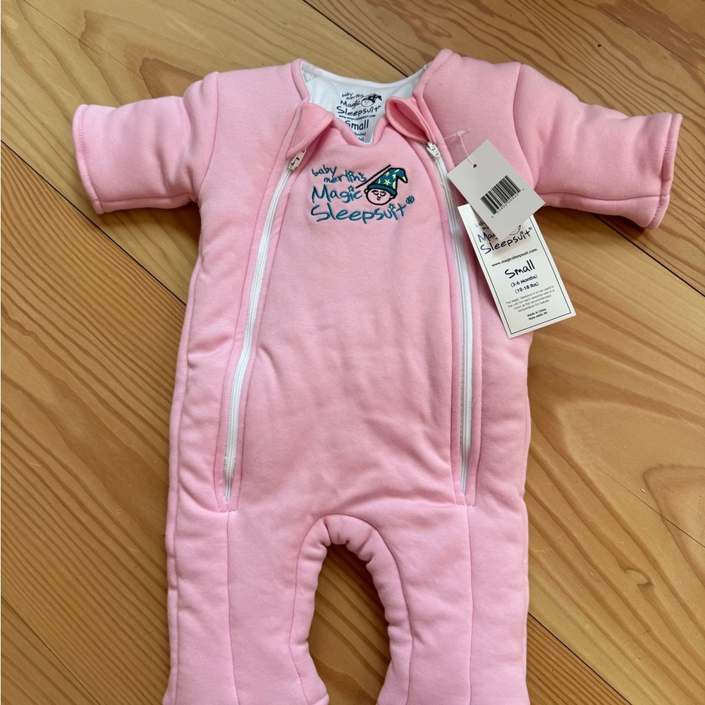 New with tags Magic Merlin Sleepsuit Pink Baby 3-6 months small